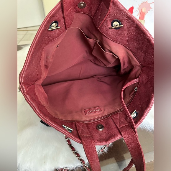 Auth CC Caviar Tote Bag - Picture 9 of 17